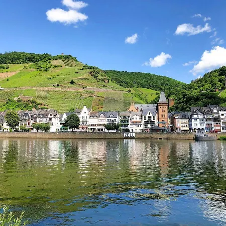 Ferienhaus Alte Mühle Сasa de vacaciones Zell